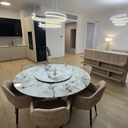 3 Rooms, Loggia, Parking, Wifi Apartamento *