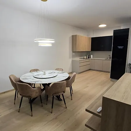 3 Rooms, Loggia, Parking, Wifi Apartamento Bratislava