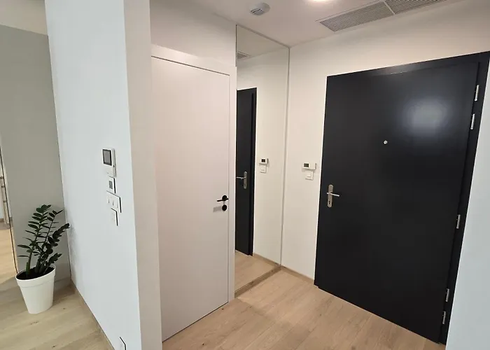 Apartment 3 Rooms, Loggia, Parking, Wifi