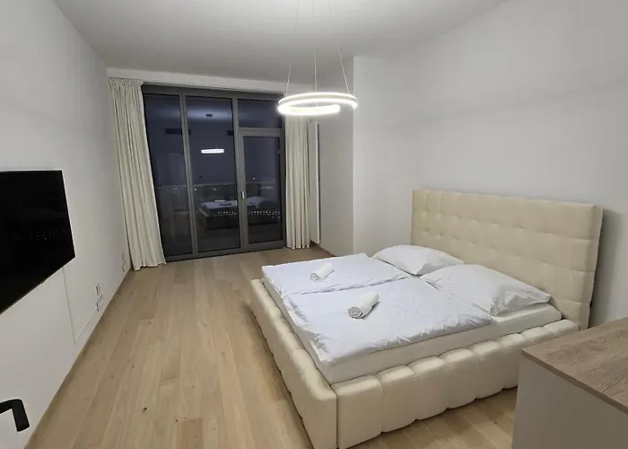 Appartement 3 Rooms, Loggia, Parking, Wifi