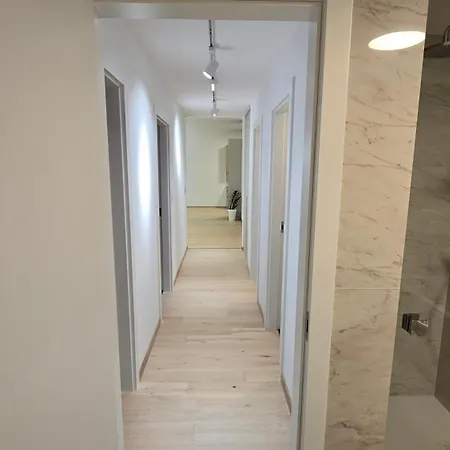 3 Rooms, Loggia, Parking, Wifi Apartman Pozsony